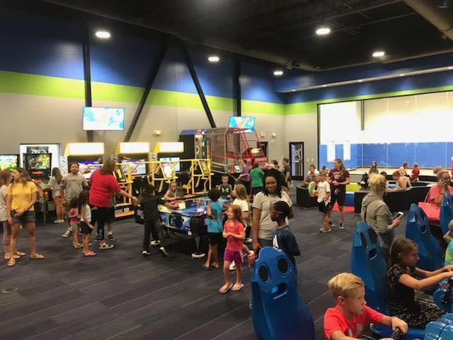 The Landing arcade, wide view of the game floor